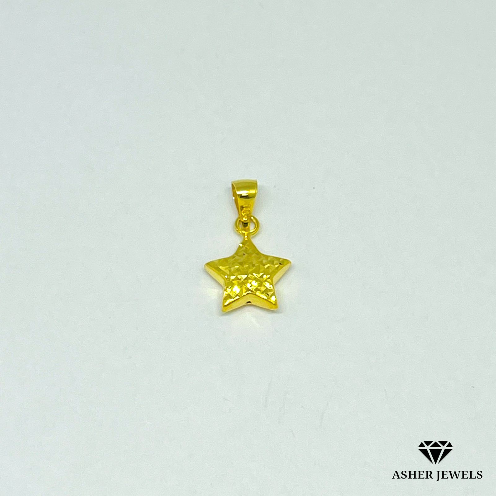 Diacut Star Pendant